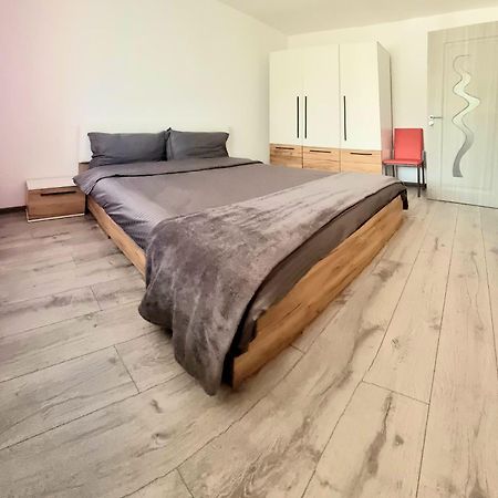 Feel Like Home 3 Piatra Neamt Bagian luar foto